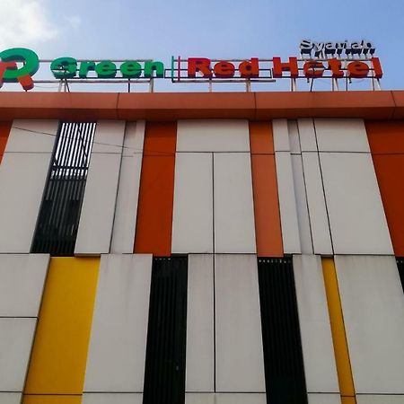 Front One Inn Syariah Jombang Екстериор снимка